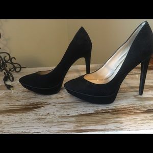 Jessica Simpson black heels